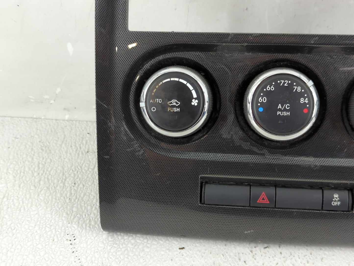 Dodge Challenger Radio Control Panel - Oemusedautoparts1.com
