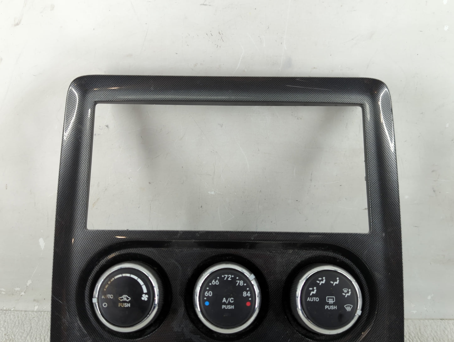 Dodge Challenger Radio Control Panel - Oemusedautoparts1.com