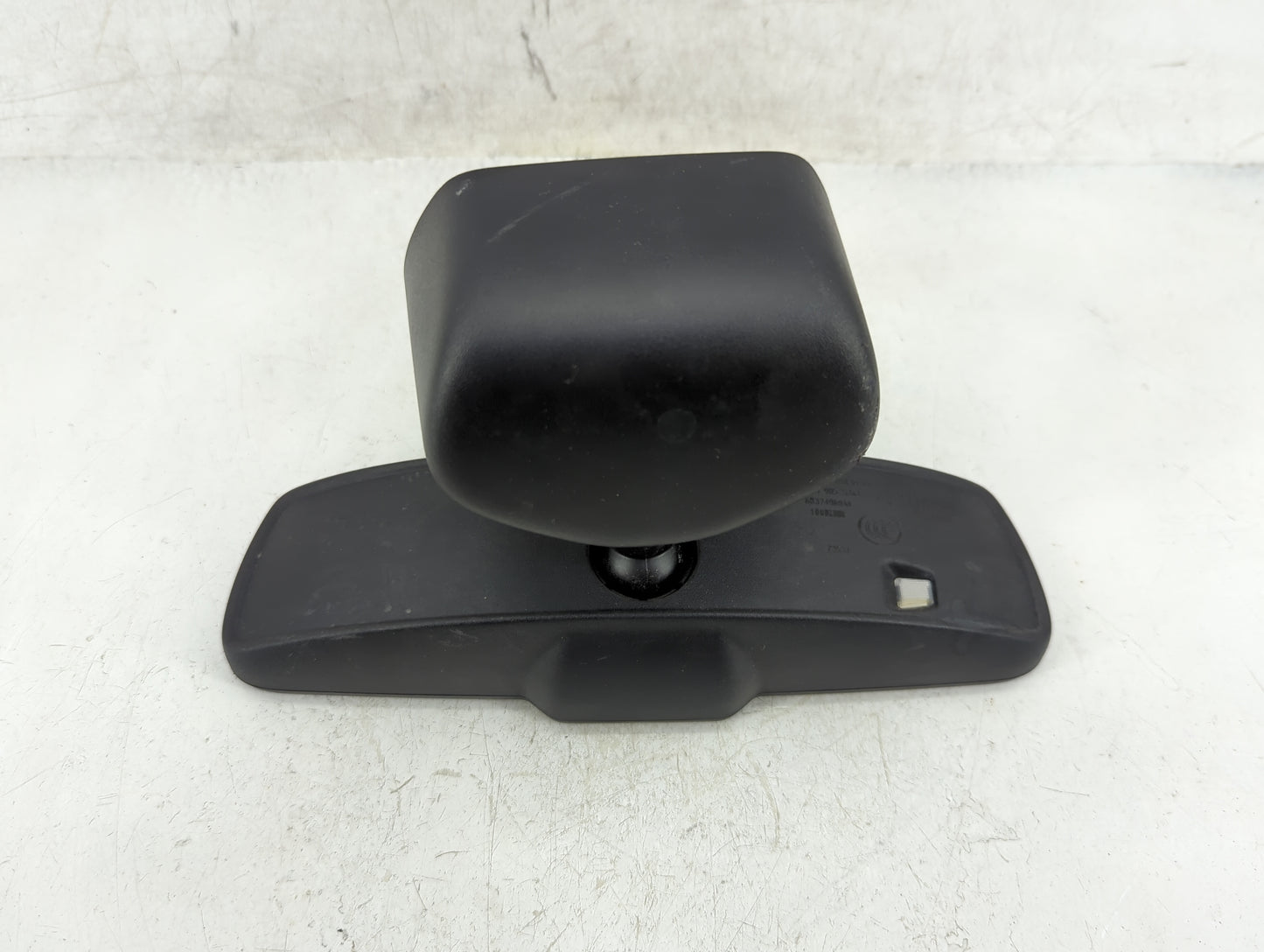 2017-2018 Dodge Challenger Interior Rear View Mirror Replacement OEM P/N:68324969AA Fits Fits 2017 2018 OEM Used Auto Parts 