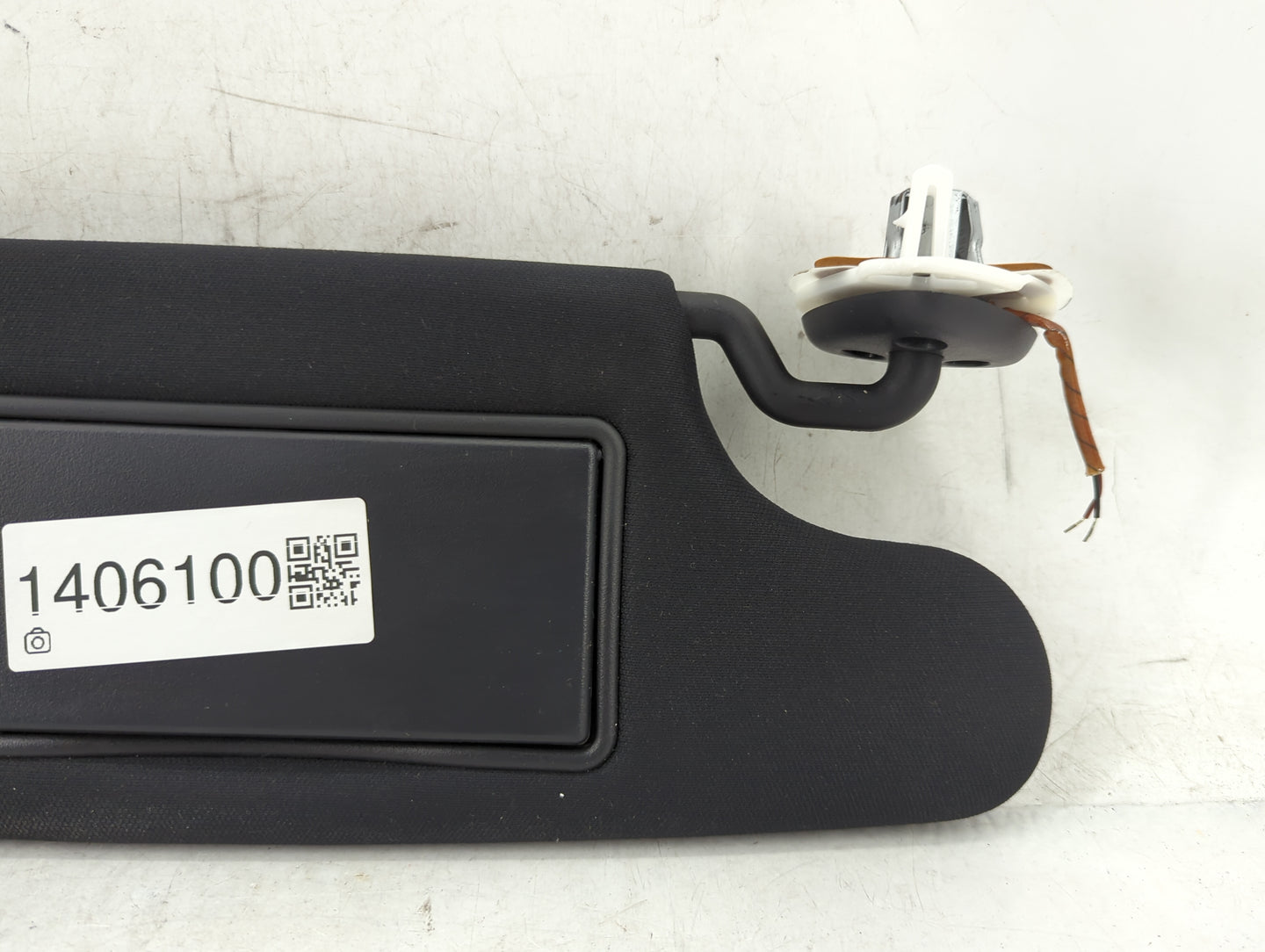 2018-2022 Dodge Challenger Sun Visor Shade Replacement Passenger Right Mirror Fits Fits 2018 2019 2020 2021 2022 OEM Used Au