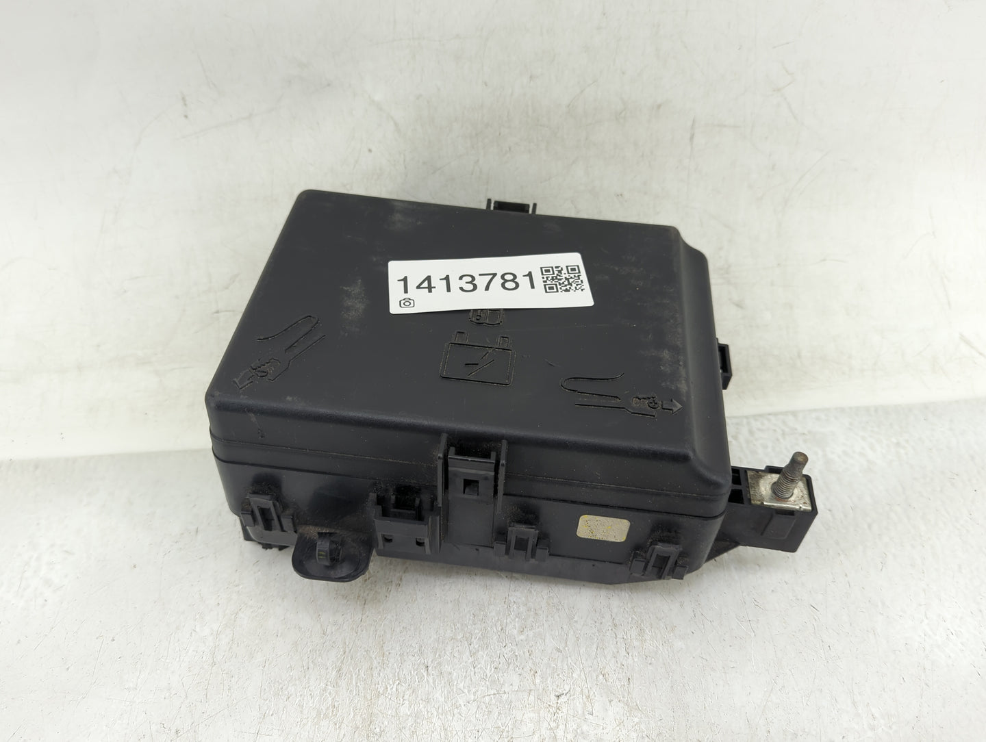 2018 Dodge Challenger Fusebox Fuse Box Panel Relay Module P/N:P68336709AC Fits OEM Used Auto Parts - Oemusedautoparts1.com