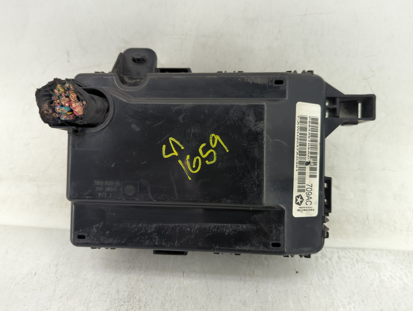 2018 Dodge Challenger Fusebox Fuse Box Panel Relay Module P/N:P68336709AC Fits OEM Used Auto Parts - Oemusedautoparts1.com