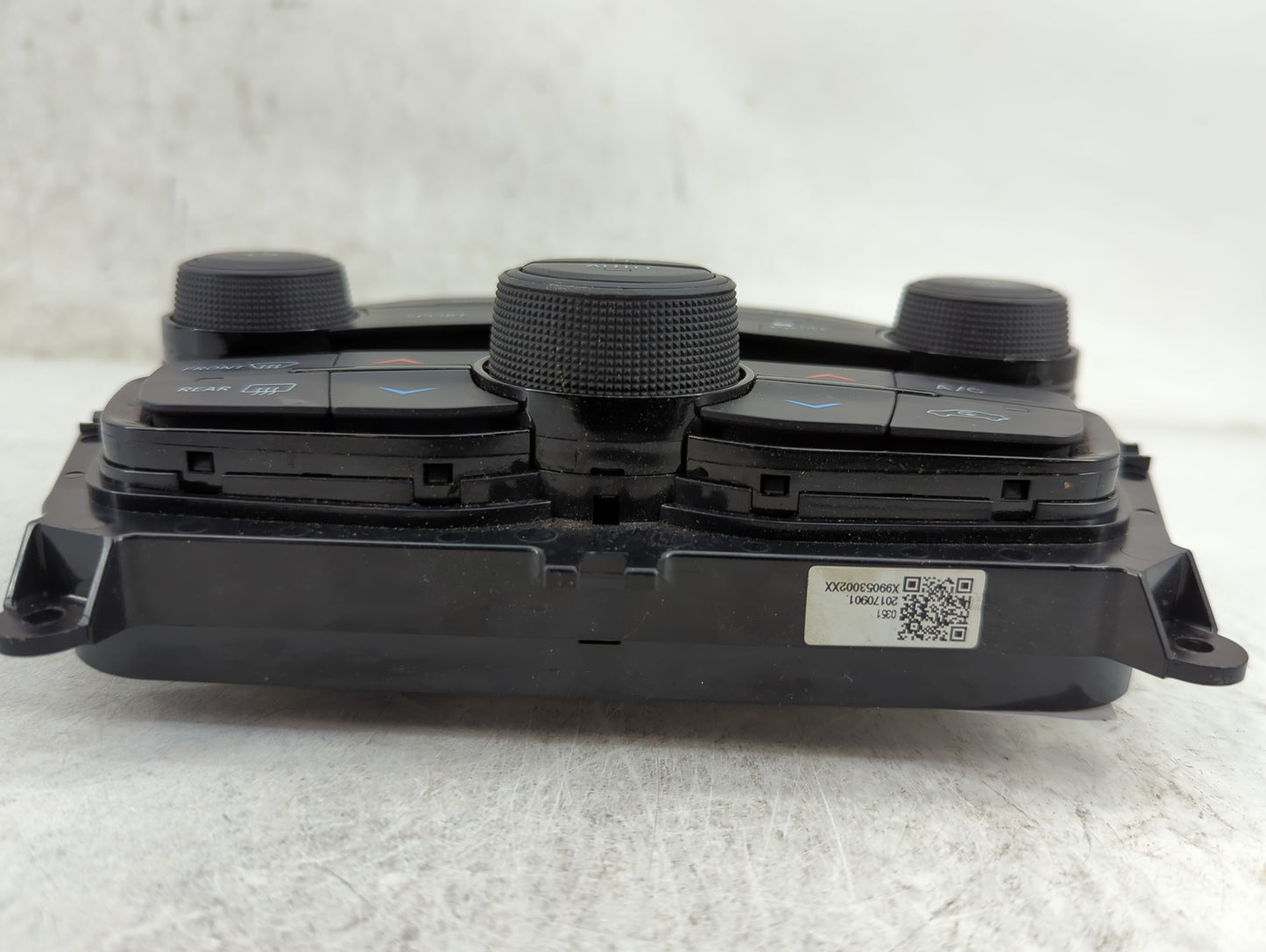 2018 Dodge Challenger Climate Control Module Temperature AC/Heater Replacement P/N:P68293606AD 5PG682XGAE Fits OEM Used Auto