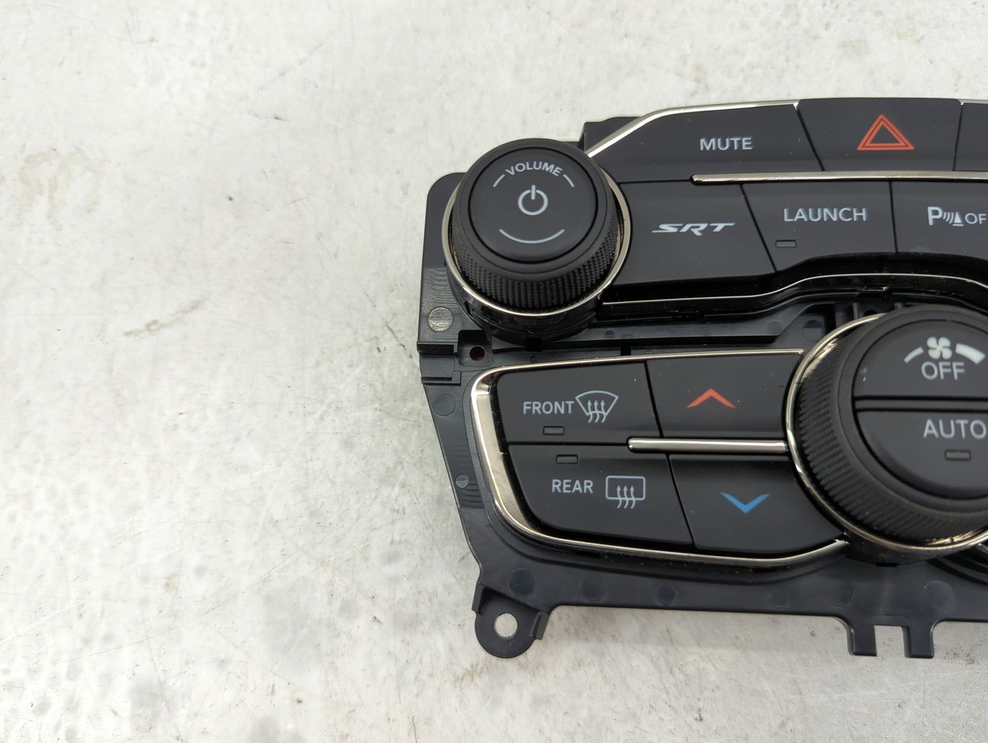 2016 Dodge Challenger Climate Control Module Temperature AC/Heater Replacement P/N:P68293611AC 68293611AC, 5PQ721VXAD Fits O