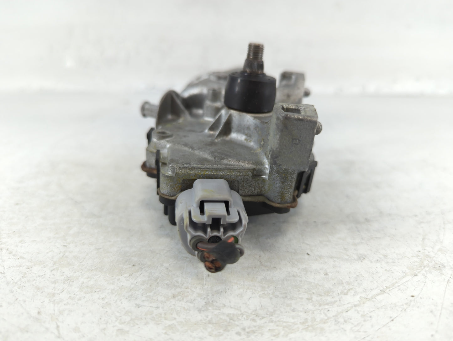 2008-2022 Dodge Challenger Front Windshield Wiper Motor P/N:AX159060-1564 05028756AD Fits OEM Used Auto Parts - Oemusedautop