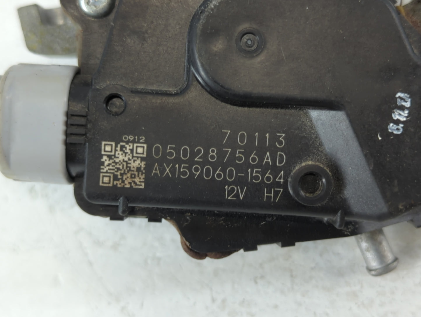 2008-2022 Dodge Challenger Front Windshield Wiper Motor P/N:AX159060-1564 05028756AD Fits OEM Used Auto Parts - Oemusedautop