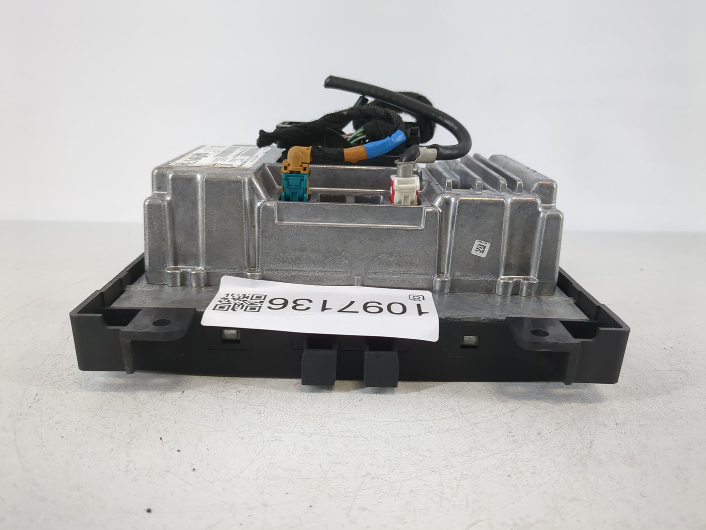 2018-2020 Dodge Charger Radio AM FM Cd Player Receiver Replacement P/N:68321851AE Fits Fits 2018 2019 2020 OEM Used Auto Par