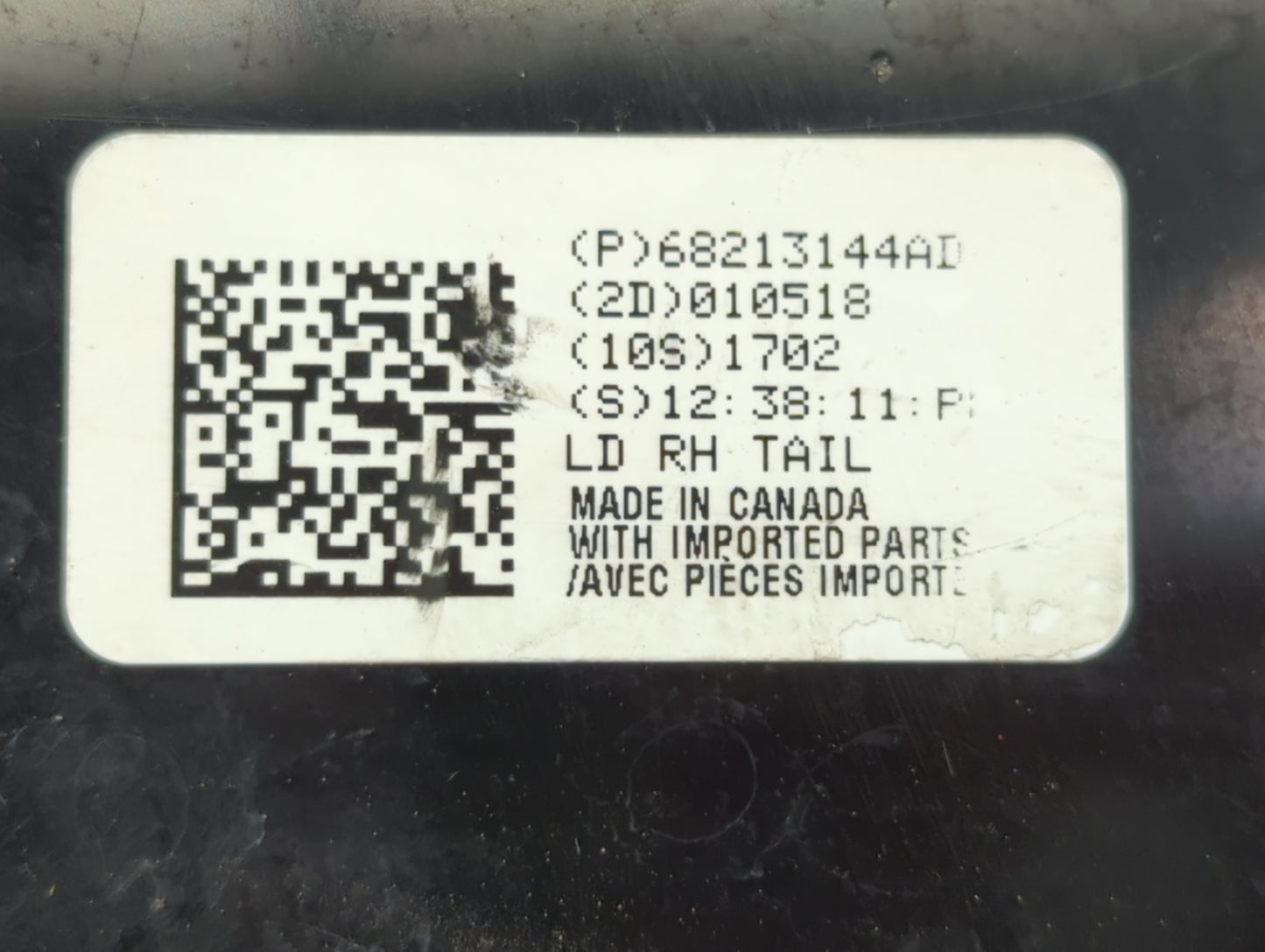 2015-2022 Dodge Charger Tail Light Assembly Passenger Right OEM P/N:68213144AD Fits Fits 2015 2016 2017 2018 2019 2020 2021 