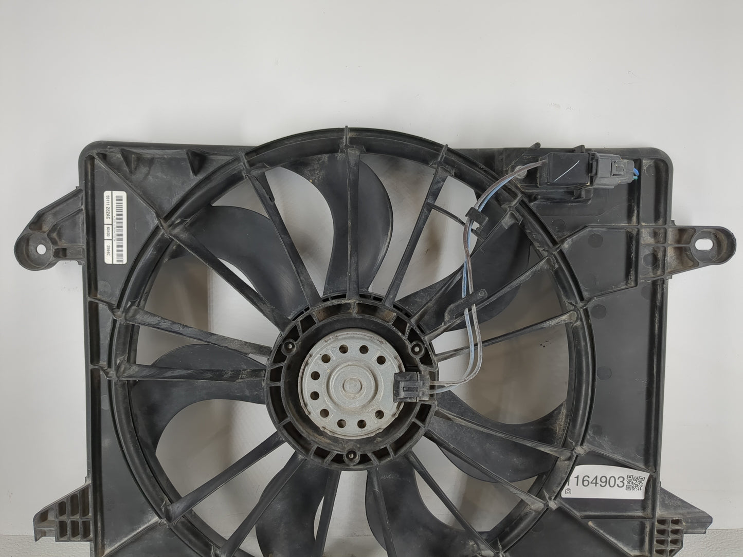 2018 Dodge Charger Electric Radiator Cooling Fan Motor Assembly P/N:55111 282AC Fits Fits 1994 1995 OEM Used Auto Parts - Oe
