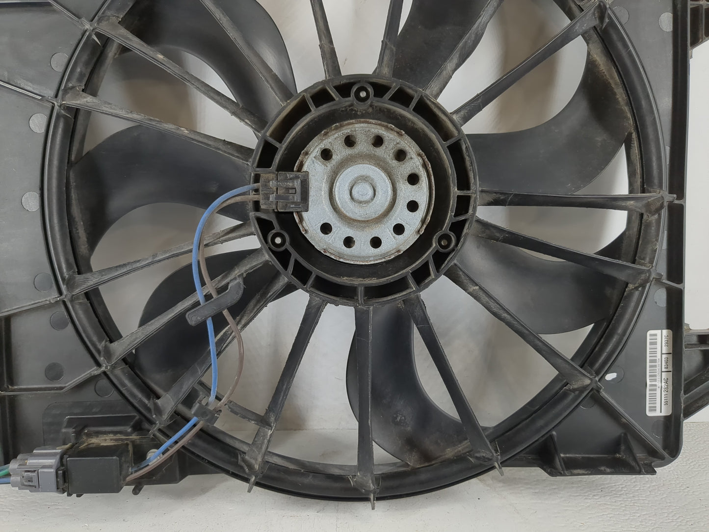 2018 Dodge Charger Electric Radiator Cooling Fan Motor Assembly P/N:55111 282AC Fits Fits 1994 1995 OEM Used Auto Parts - Oe