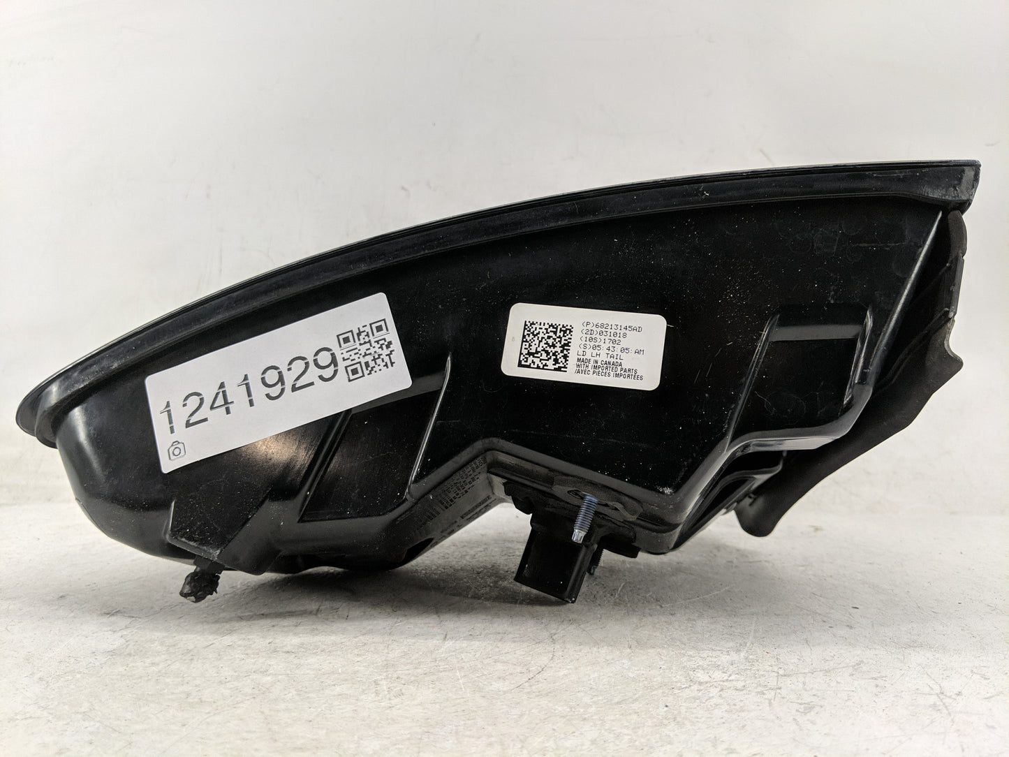 2015-2022 Dodge Charger Tail Light Assembly Driver Left OEM Fits Fits 2015 2016 2017 2018 2019 2020 2021 2022 OEM Used Auto 