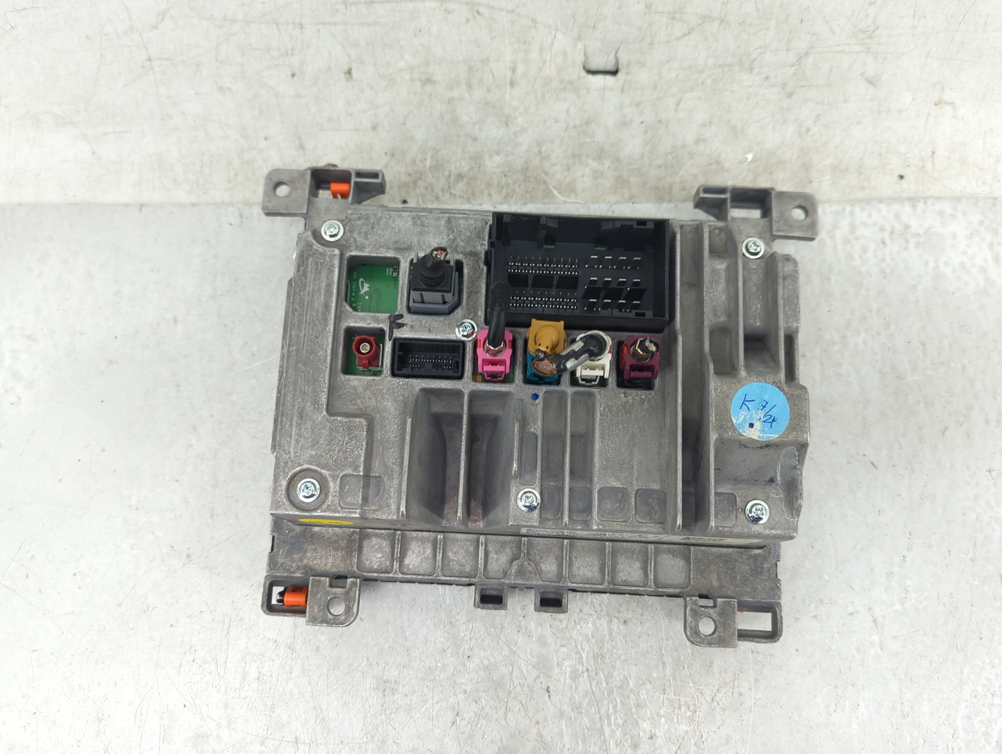 2018 Dodge Charger Radio AM FM Cd Player Receiver Replacement P/N:68332807AH Fits OEM Used Auto Parts - Oemusedautoparts1.co
