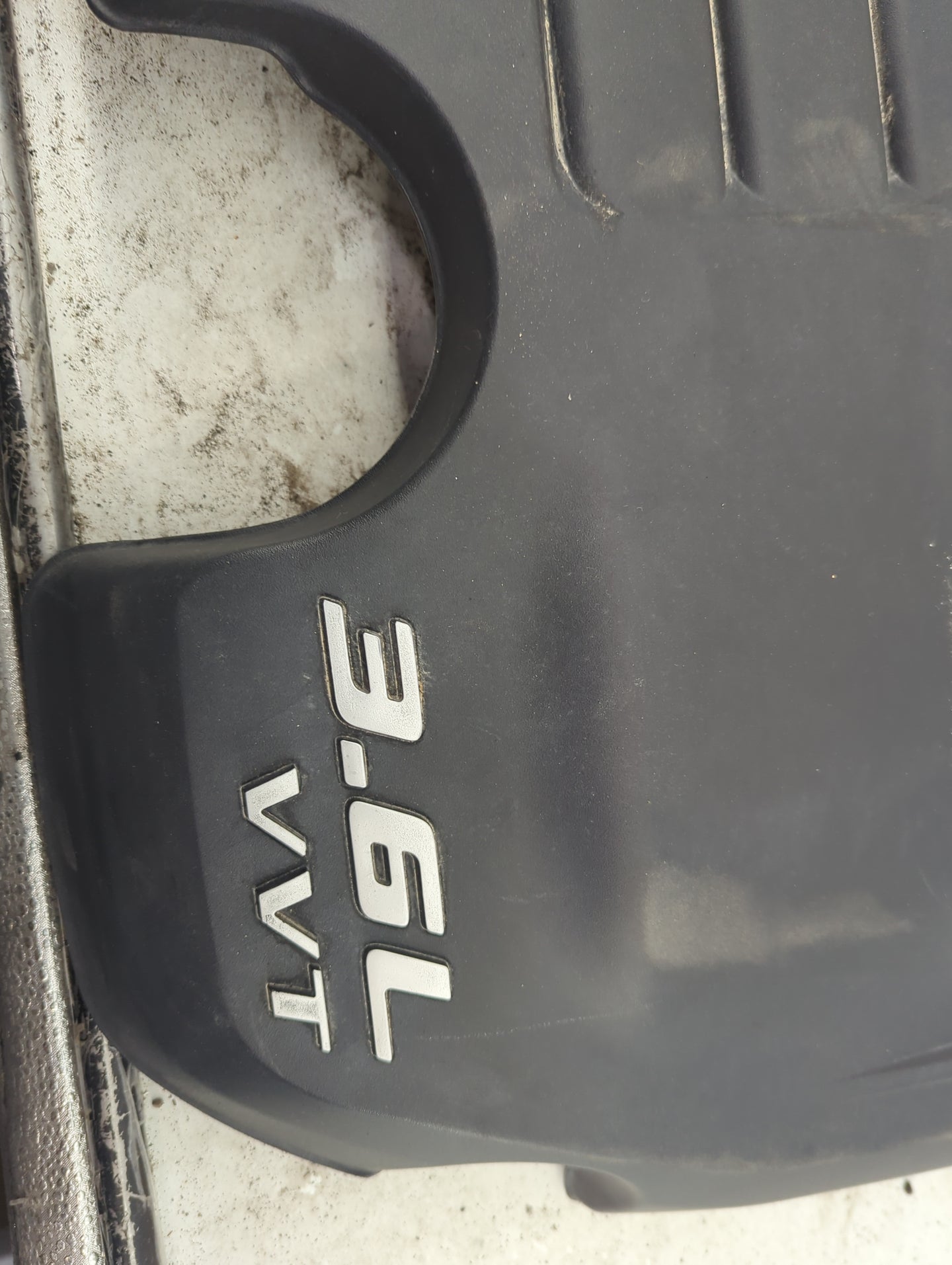 2018 Dodge Charger Engine Cover 1429955 - Oemusedautoparts1.com