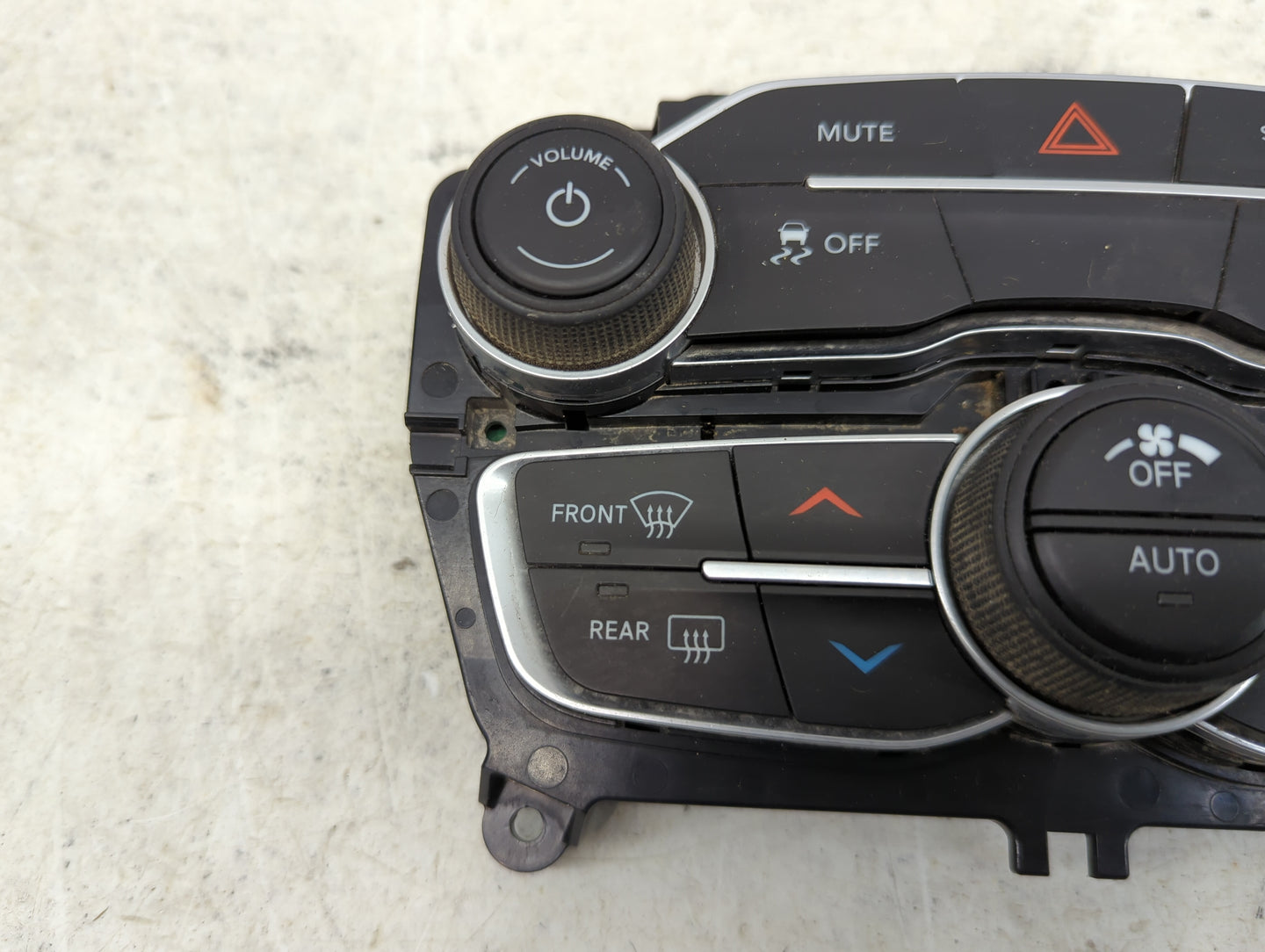 2017-2022 Dodge Charger Climate Control Module Temperature AC/Heater Replacement P/N:P68293626AC Fits OEM Used Auto Parts - 