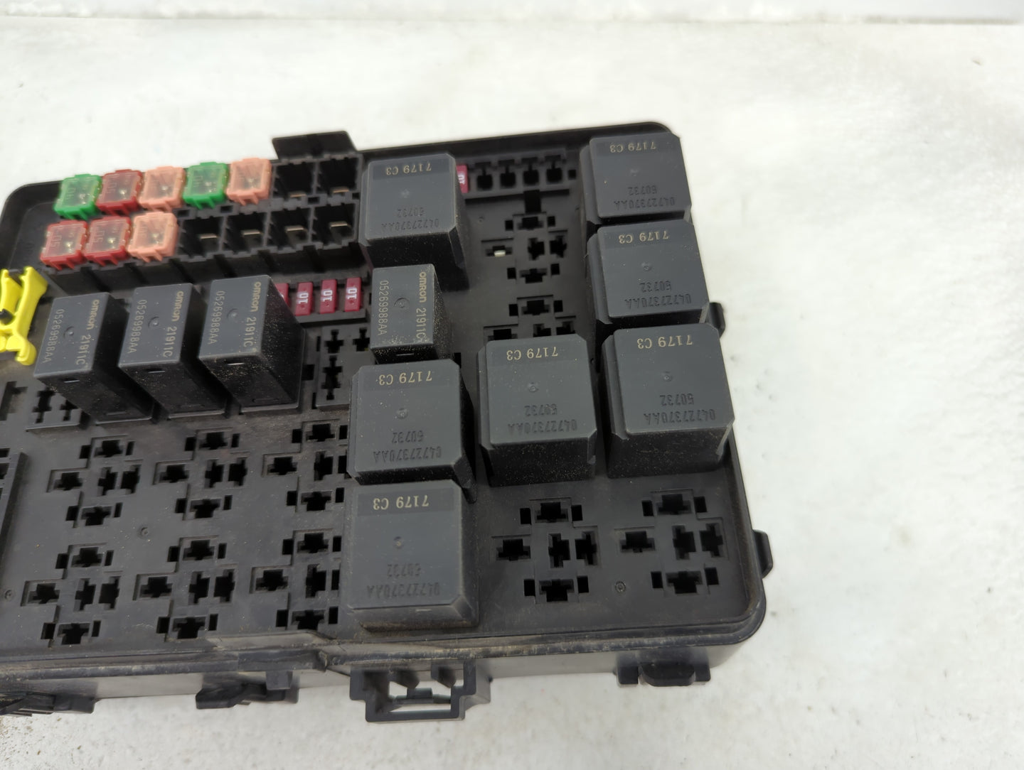 2018 Dodge Charger Fusebox Fuse Box Panel Relay Module P/N:7171-5455-30 Fits OEM Used Auto Parts - Oemusedautoparts1.com