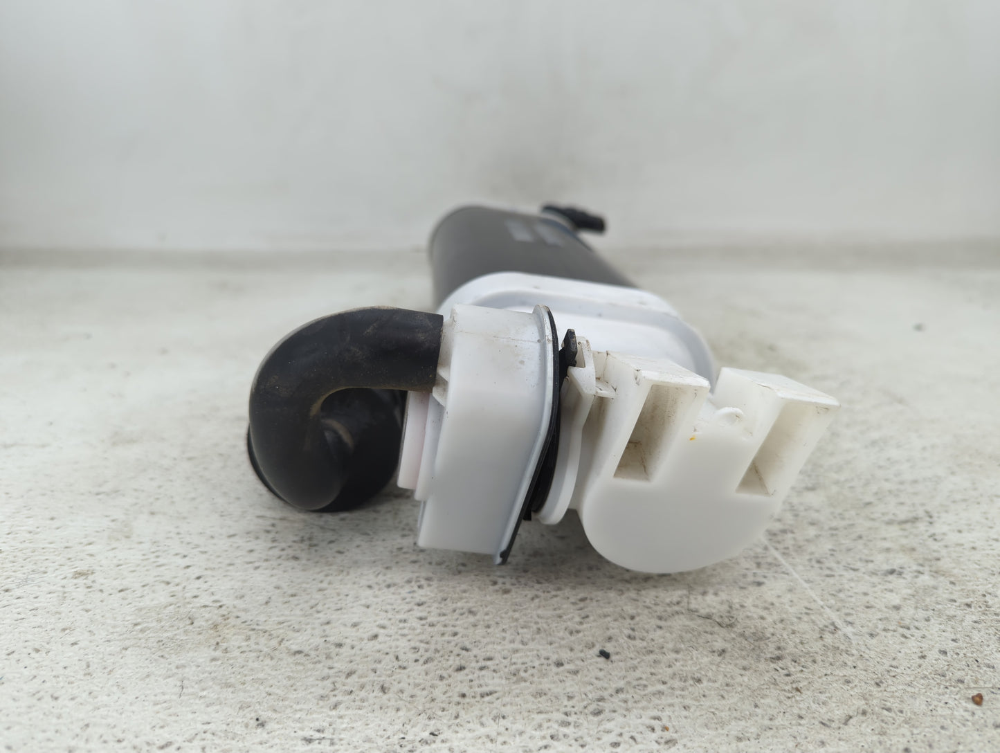 2018 Dodge Charger Fuel Vapor Charcoal Canister - Oemusedautoparts1.com