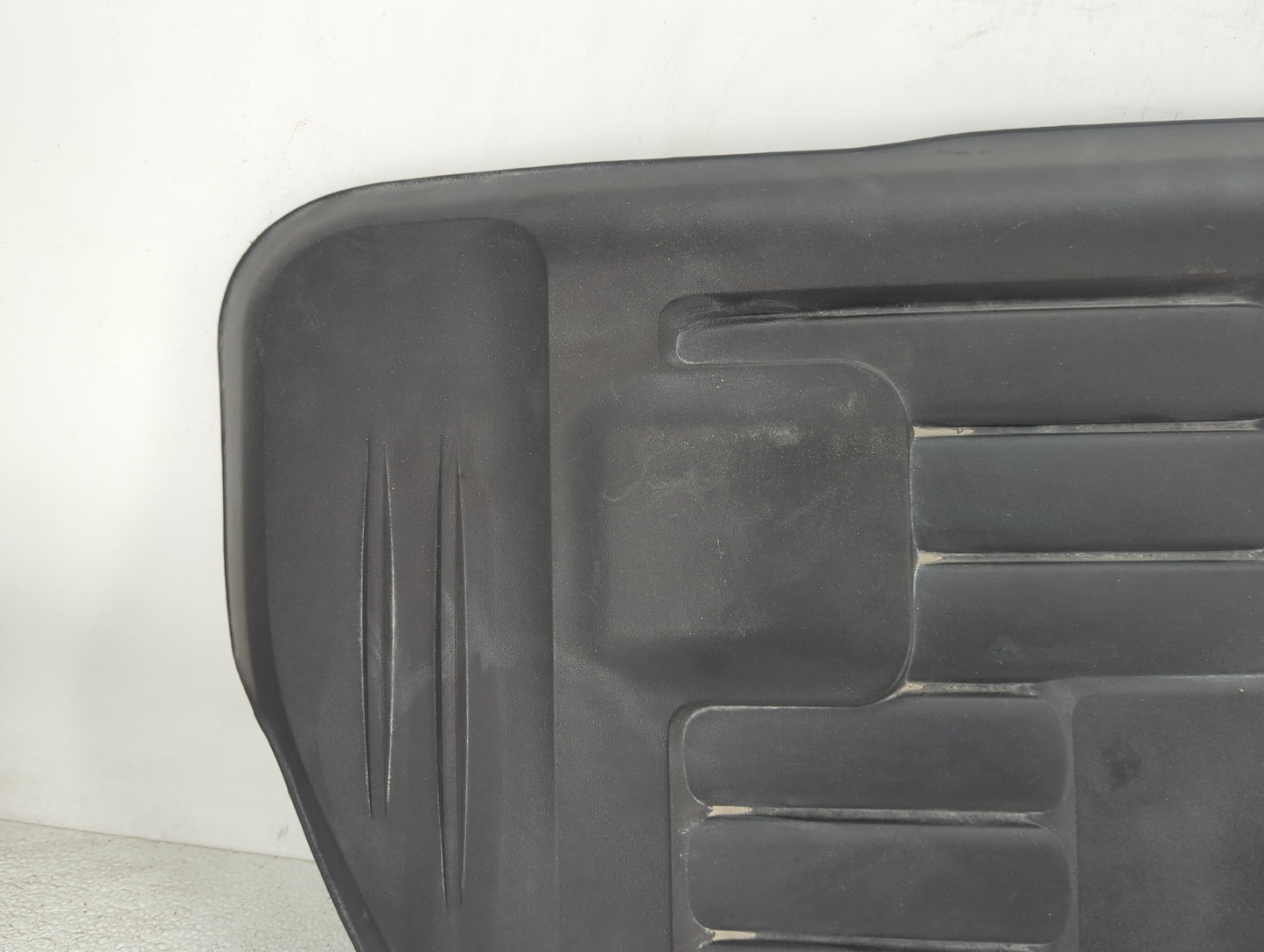 2018 Dodge Charger Engine Cover 1432231 - Oemusedautoparts1.com