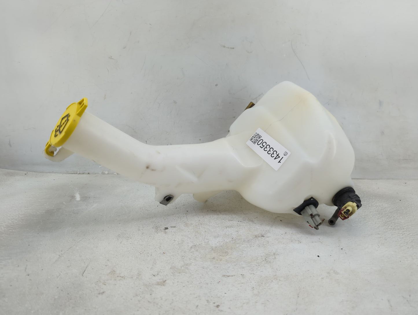 2011-2022 Dodge Charger Windshield Washer Fluid Reservoir Bottle Oem - Oemusedautoparts1.com