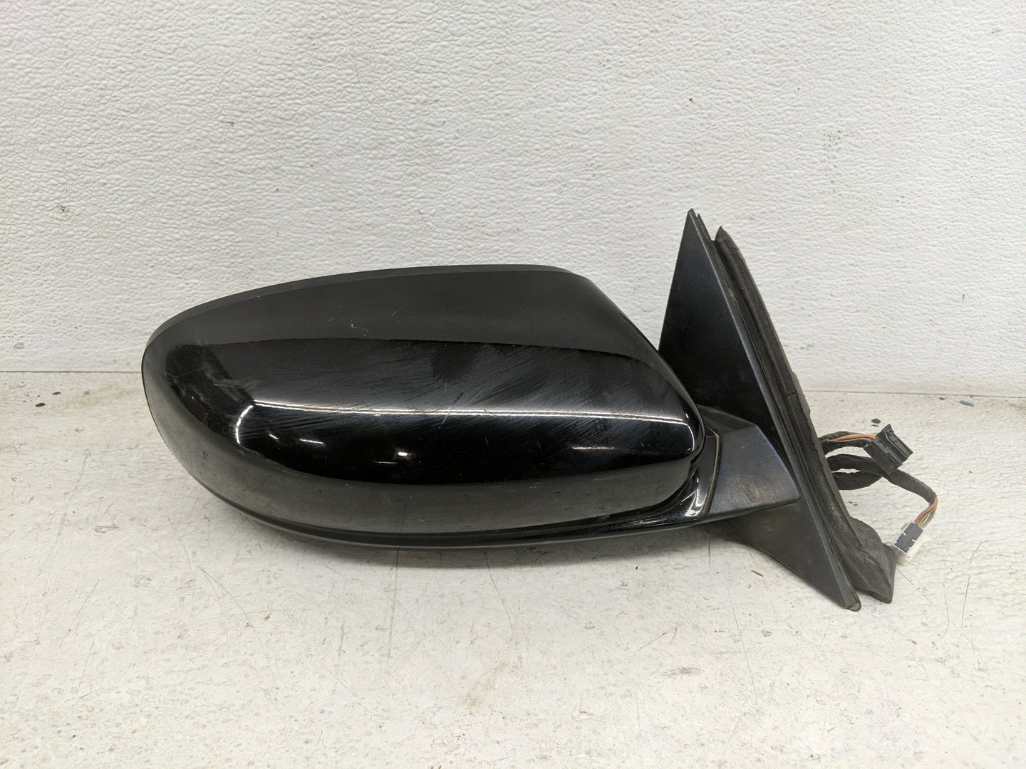 2015-2020 Dodge Charger Passenger Side View Mirror - Right Door Mirror OEM Used - Oemusedautoparts1.com