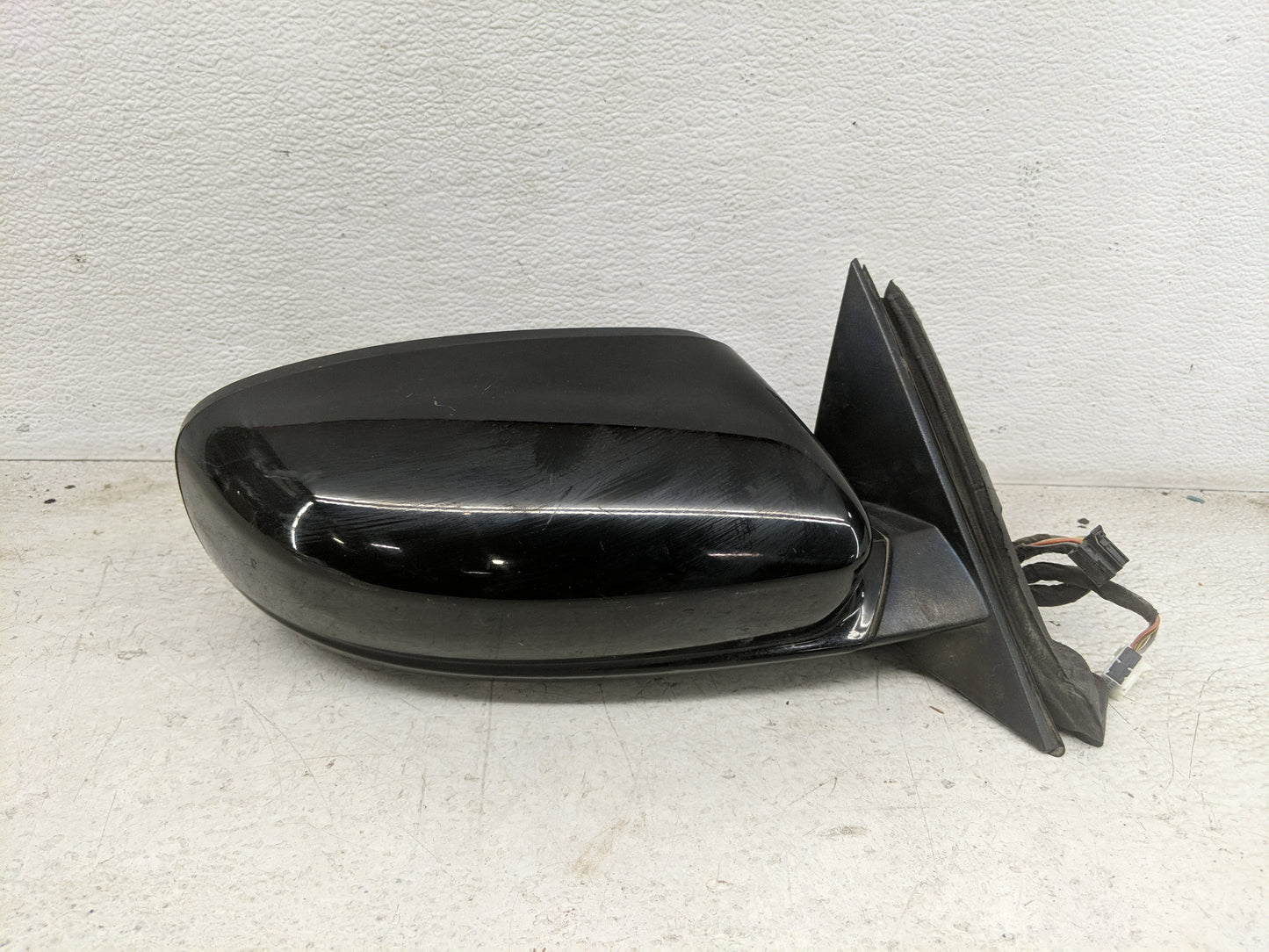 2015-2020 Dodge Charger Passenger Side View Mirror - Right Door Mirror OEM Used - Oemusedautoparts1.com