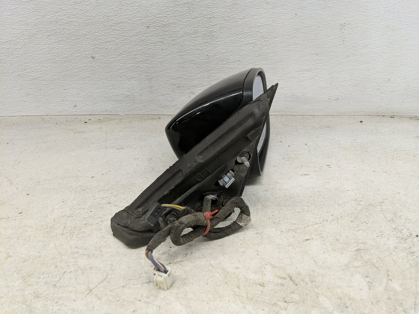 2015-2020 Dodge Charger Passenger Side View Mirror - Right Door Mirror OEM Used - Oemusedautoparts1.com
