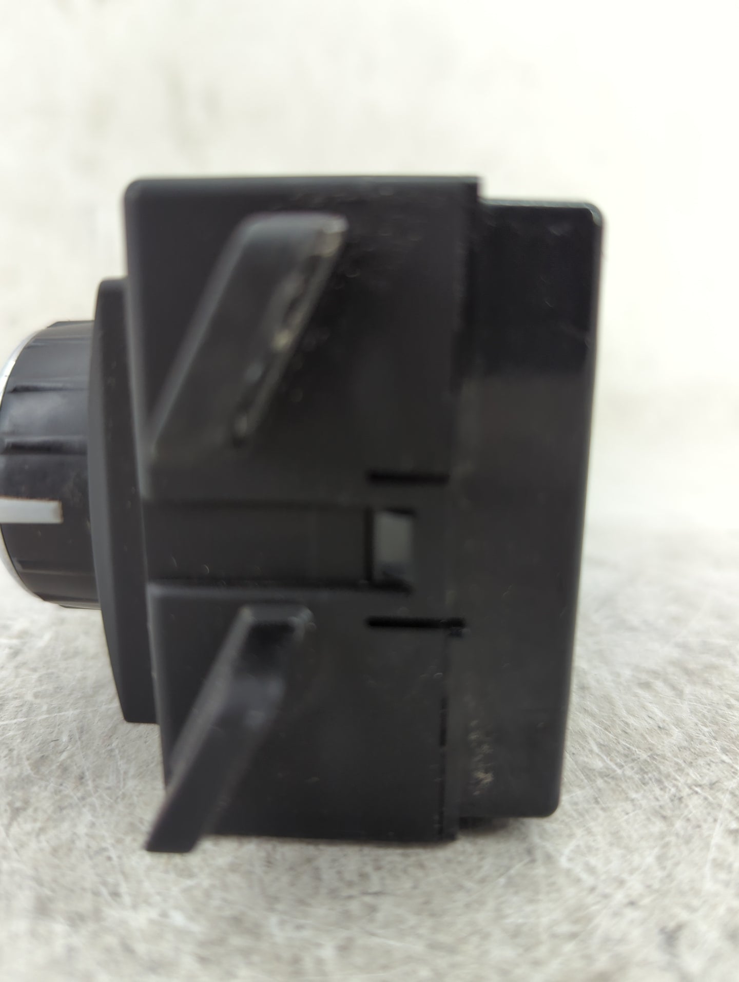 2018 Dodge Charger Climate Control Module Temperature AC/Heater Replacement Fits OEM Used Auto Parts - Oemusedautoparts1.com