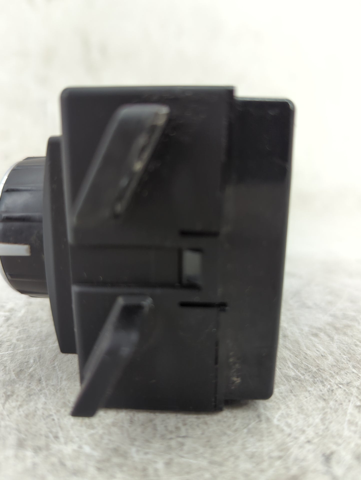 2018 Dodge Charger Climate Control Module Temperature AC/Heater Replacement Fits OEM Used Auto Parts - Oemusedautoparts1.com