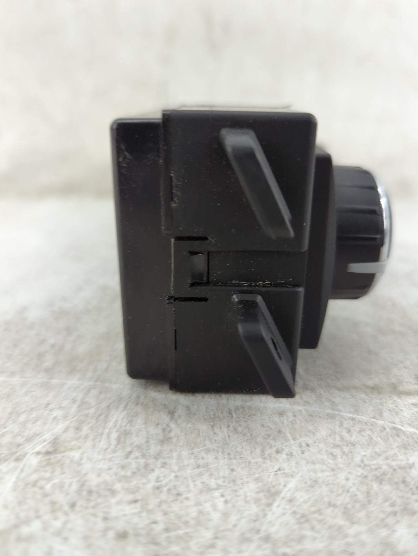 2018 Dodge Charger Climate Control Module Temperature AC/Heater Replacement Fits OEM Used Auto Parts - Oemusedautoparts1.com