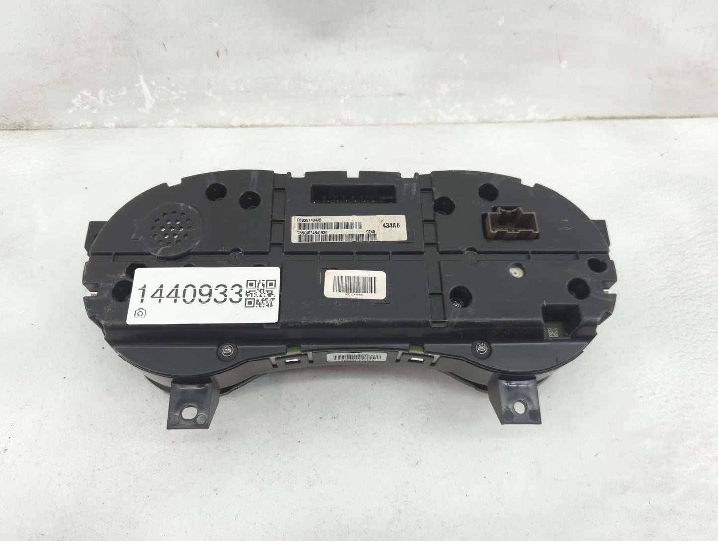 2018 Dodge Charger Instrument Cluster Speedometer Gauges P/N:P68351434AB A2C13448401 Fits OEM Used Auto Parts - Oemusedautop