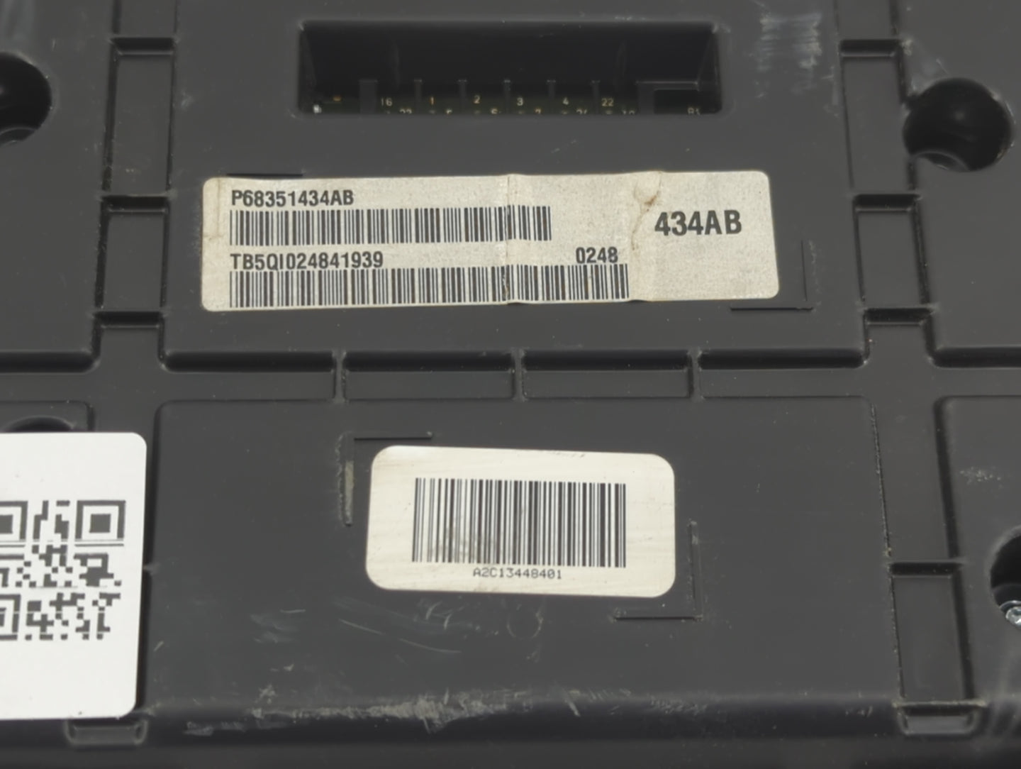 2018 Dodge Charger Instrument Cluster Speedometer Gauges P/N:P68351434AB A2C13448401 Fits OEM Used Auto Parts - Oemusedautop