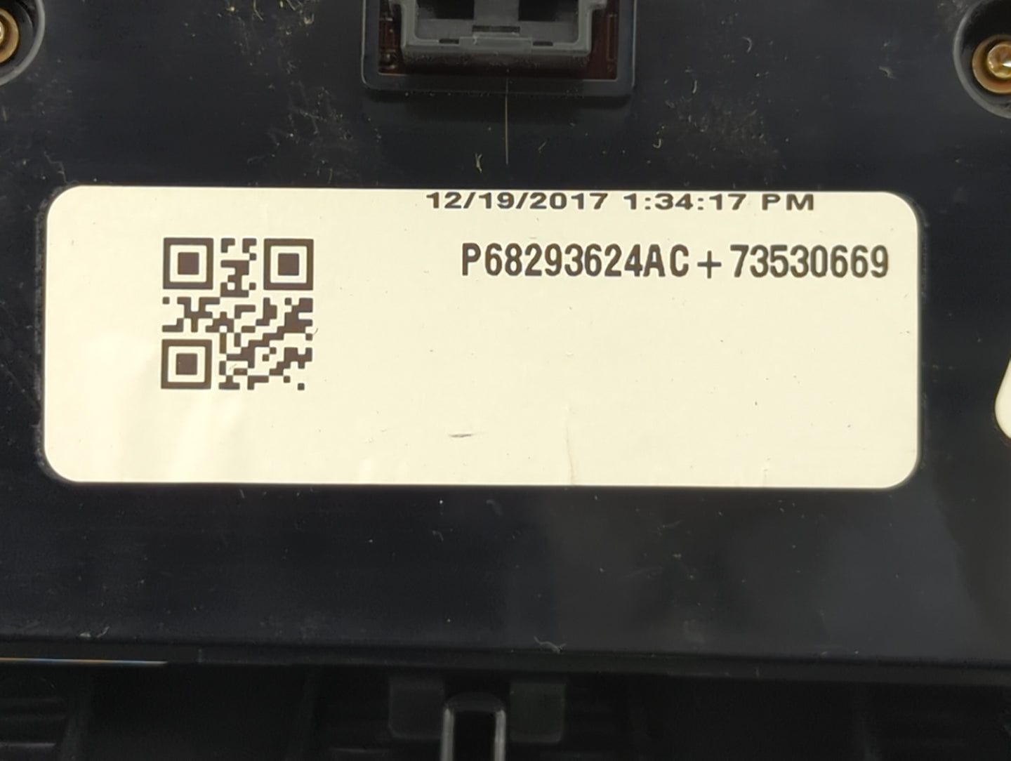 2017-2018 Dodge Charger Climate Control Module Temperature AC/Heater Replacement P/N:P68293624AC 73530669 Fits Fits 2017 201