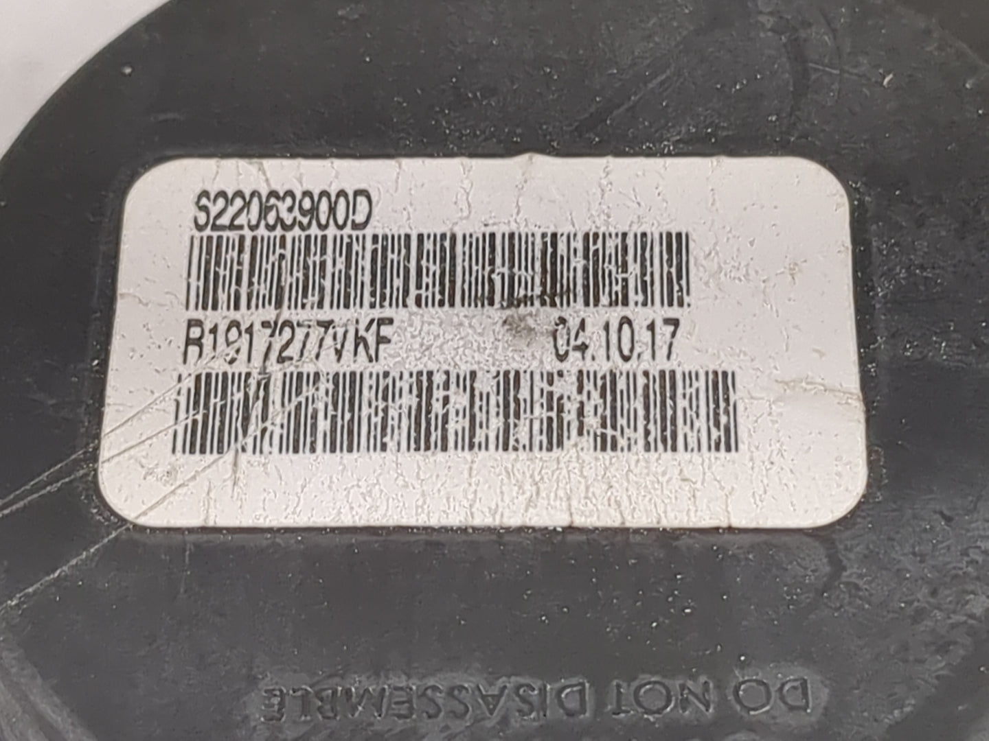 2018 Dodge Charger Passenger Right Seat Belt Rear Retractor - Oemusedautoparts1.com