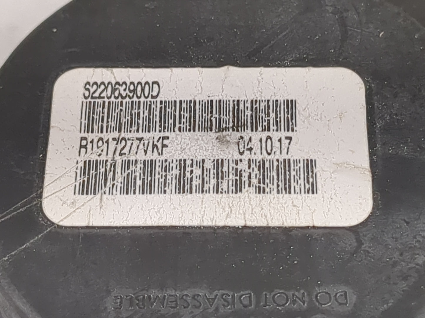 2018 Dodge Charger Passenger Right Seat Belt Rear Retractor - Oemusedautoparts1.com