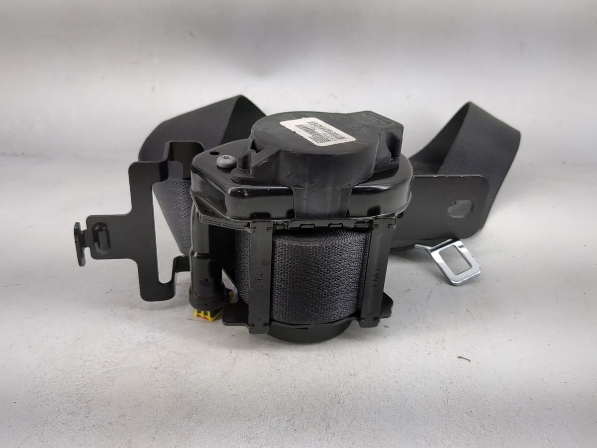 2018 Dodge Charger Passenger Right Seat Belt Rear Retractor - Oemusedautoparts1.com