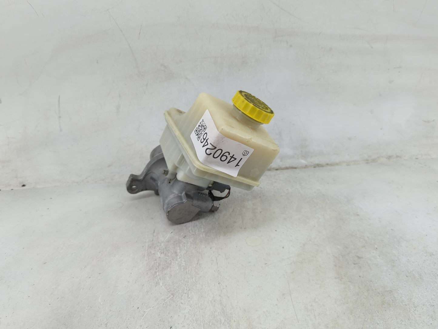 2009-2022 Dodge Charger Brake Master Cylinder 1490246 - Oemusedautoparts1.com