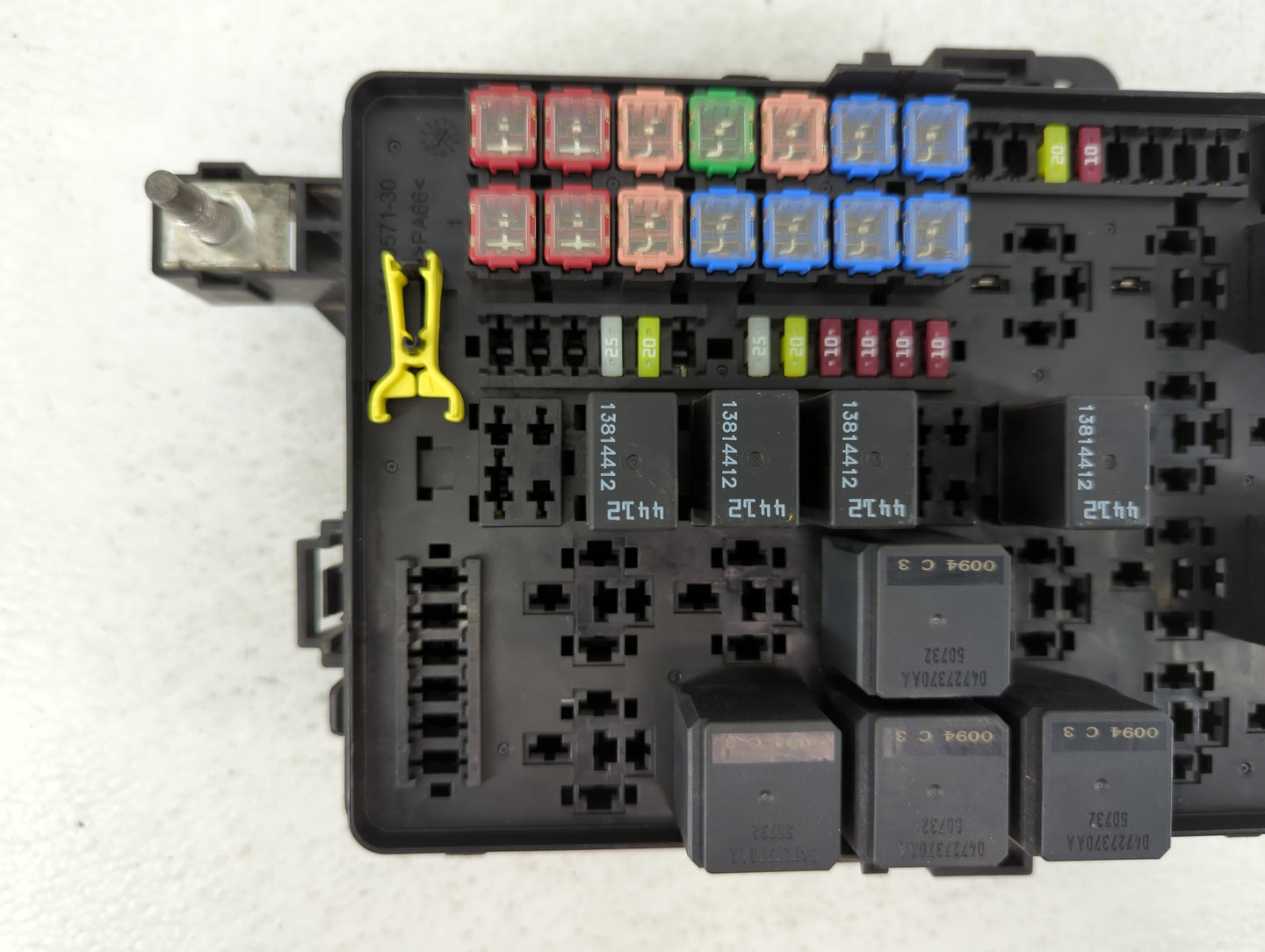 2018 Dodge Charger Fusebox Fuse Box Panel Relay Module P/N:AWH0761DC728 374AB, P68498374AB Fits OEM Used Auto Parts - Oemuse