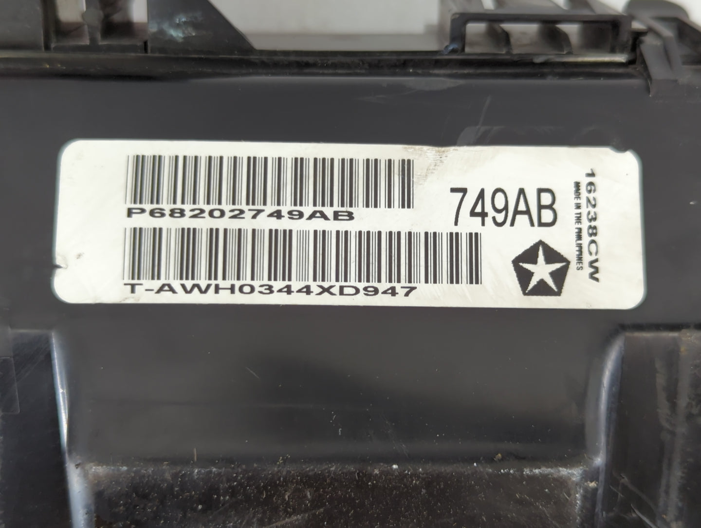 2018 Dodge Charger Fusebox Fuse Box Panel Relay Module P/N:P68213735AD Fits OEM Used Auto Parts - Oemusedautoparts1.com
