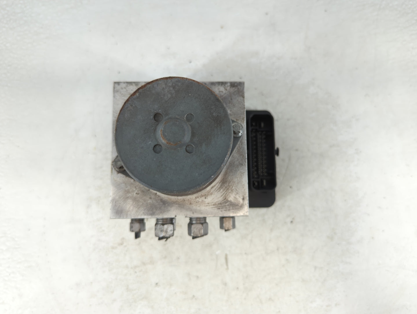 2018 Dodge Durango ABS Pump Control Module Replacement P/N:68336274AB Fits OEM Used Auto Parts - Oemusedautoparts1.com