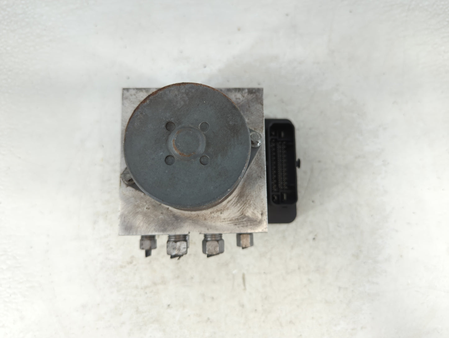 2018 Dodge Durango ABS Pump Control Module Replacement P/N:68336274AB Fits OEM Used Auto Parts - Oemusedautoparts1.com