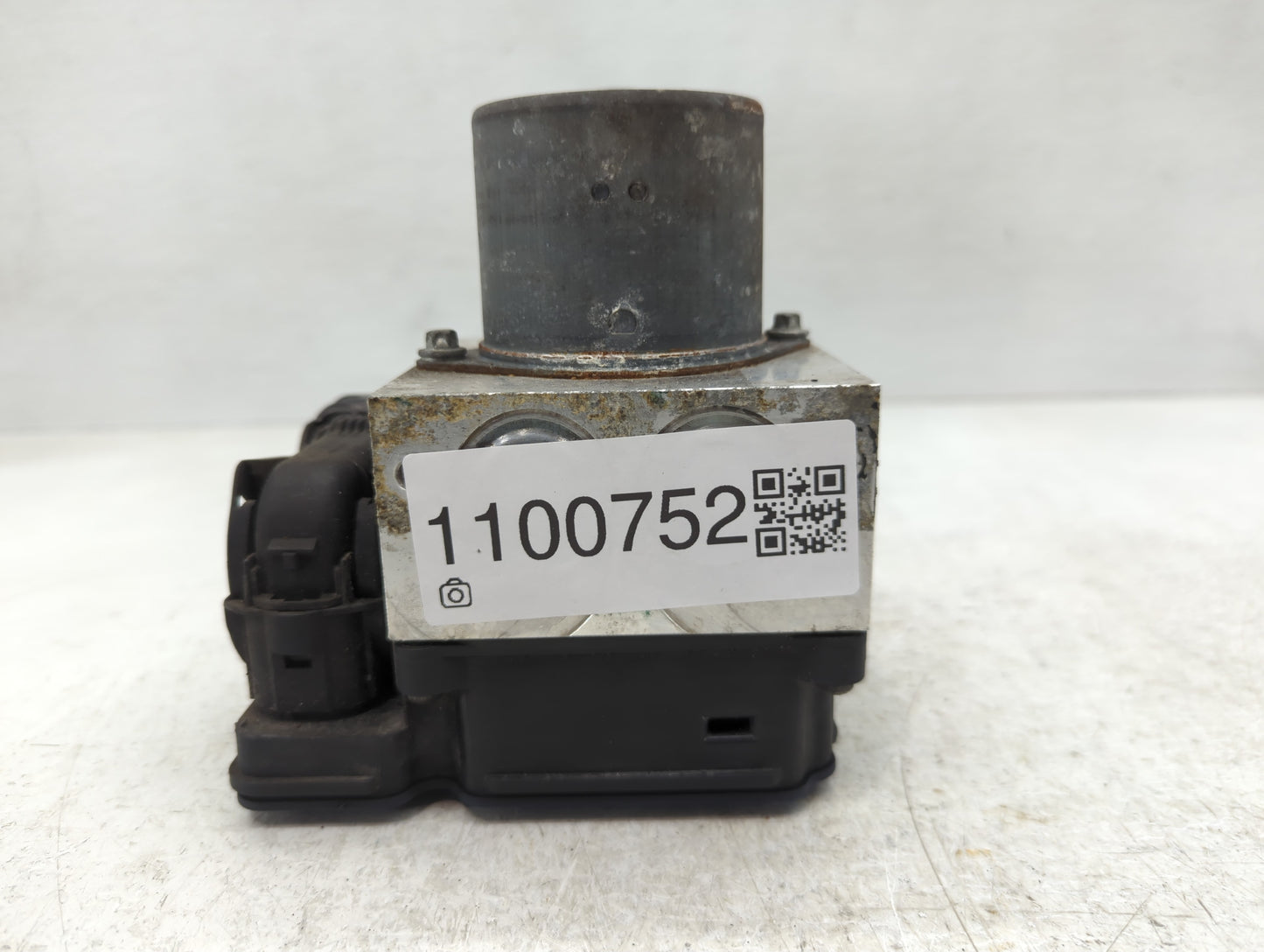 2018 Dodge Durango ABS Pump Control Module Replacement P/N:68336274AB Fits OEM Used Auto Parts - Oemusedautoparts1.com