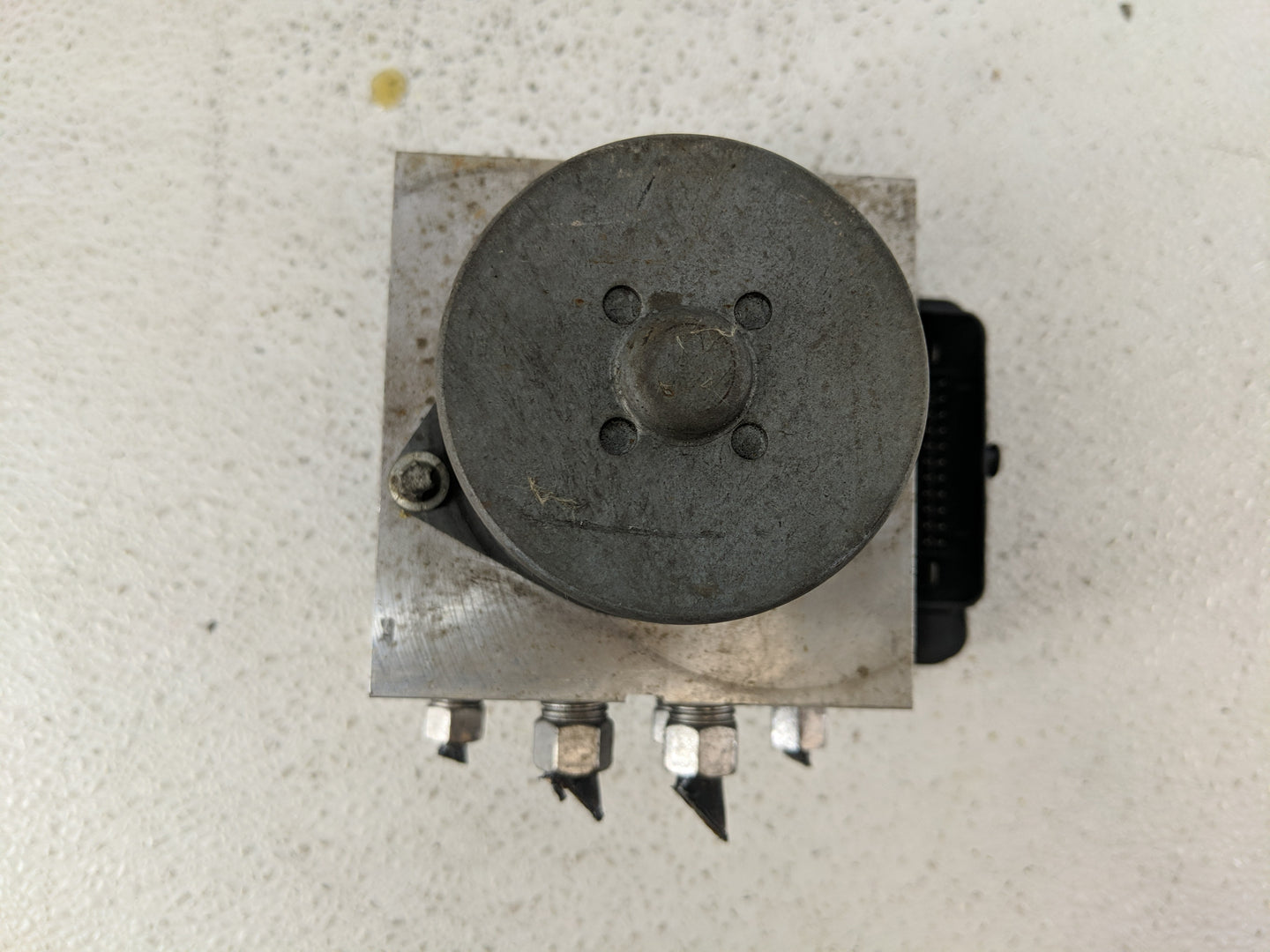 2018 Dodge Durango ABS Pump Control Module Replacement P/N:68336274AB Fits OEM Used Auto Parts - Oemusedautoparts1.com