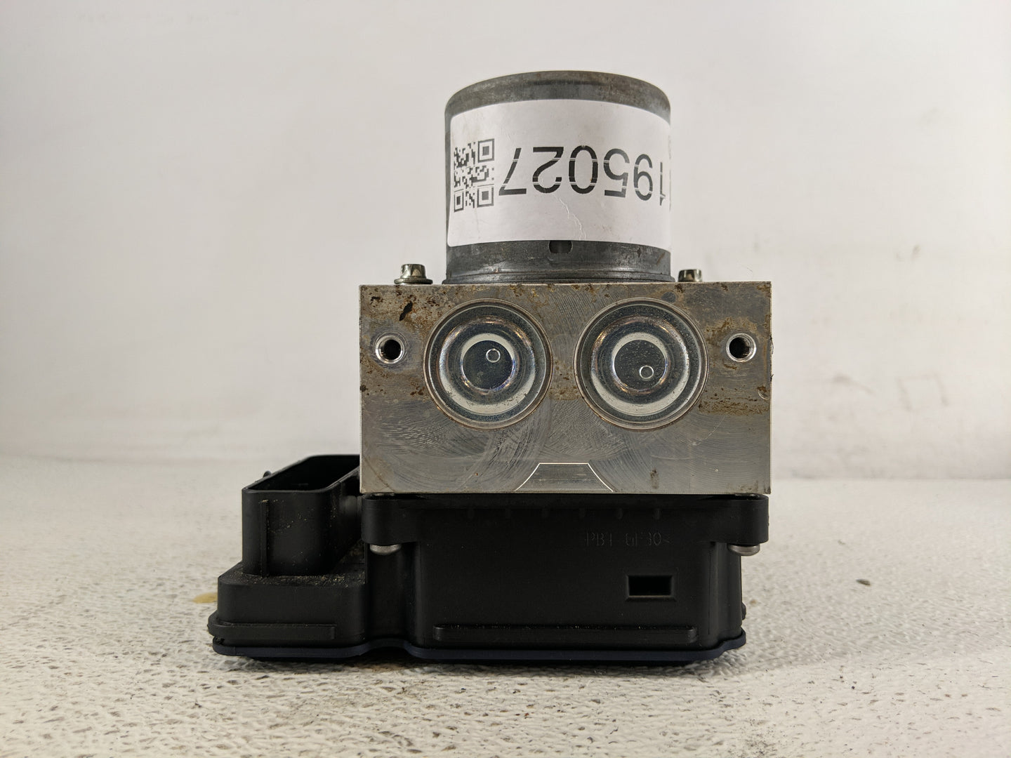 2018 Dodge Durango ABS Pump Control Module Replacement P/N:68336274AB Fits OEM Used Auto Parts - Oemusedautoparts1.com