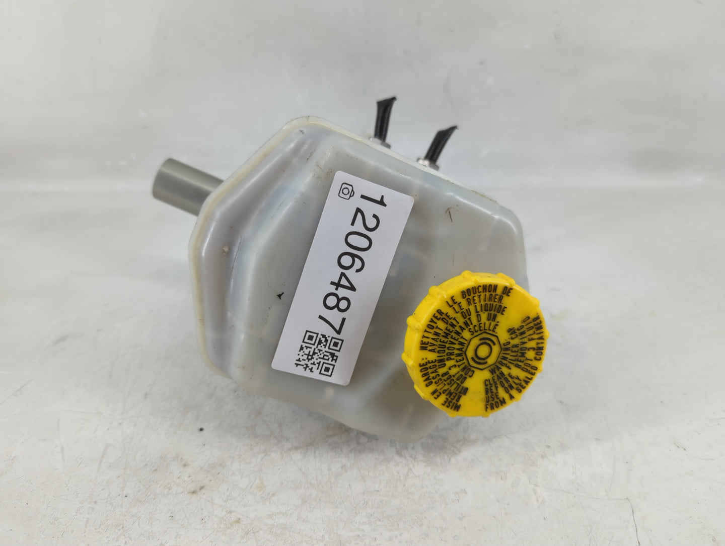 2016-2022 Dodge Durango Brake Master Cylinder - Oemusedautoparts1.com