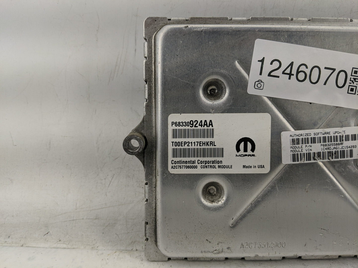 2018-2019 Dodge Durango PCM Engine Control Computer ECU ECM PCU OEM P/N:P68330924AA Fits Fits 2018 2019 OEM Used Auto Parts 