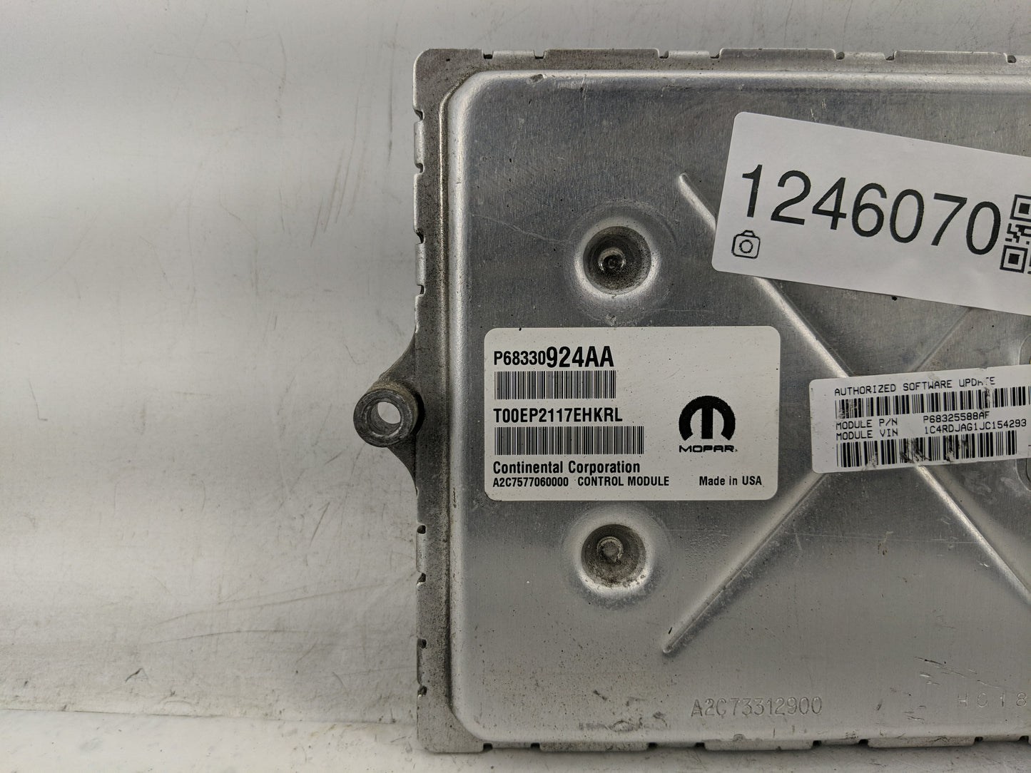 2018-2019 Dodge Durango PCM Engine Control Computer ECU ECM PCU OEM P/N:P68330924AA Fits Fits 2018 2019 OEM Used Auto Parts 