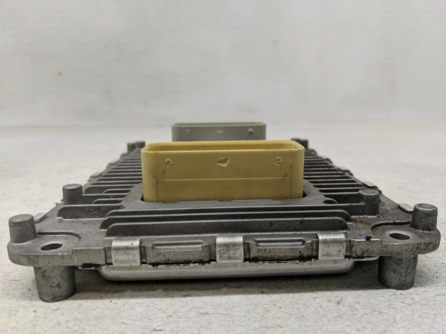2018-2019 Dodge Durango PCM Engine Control Computer ECU ECM PCU OEM P/N:P68330924AA Fits Fits 2018 2019 OEM Used Auto Parts 