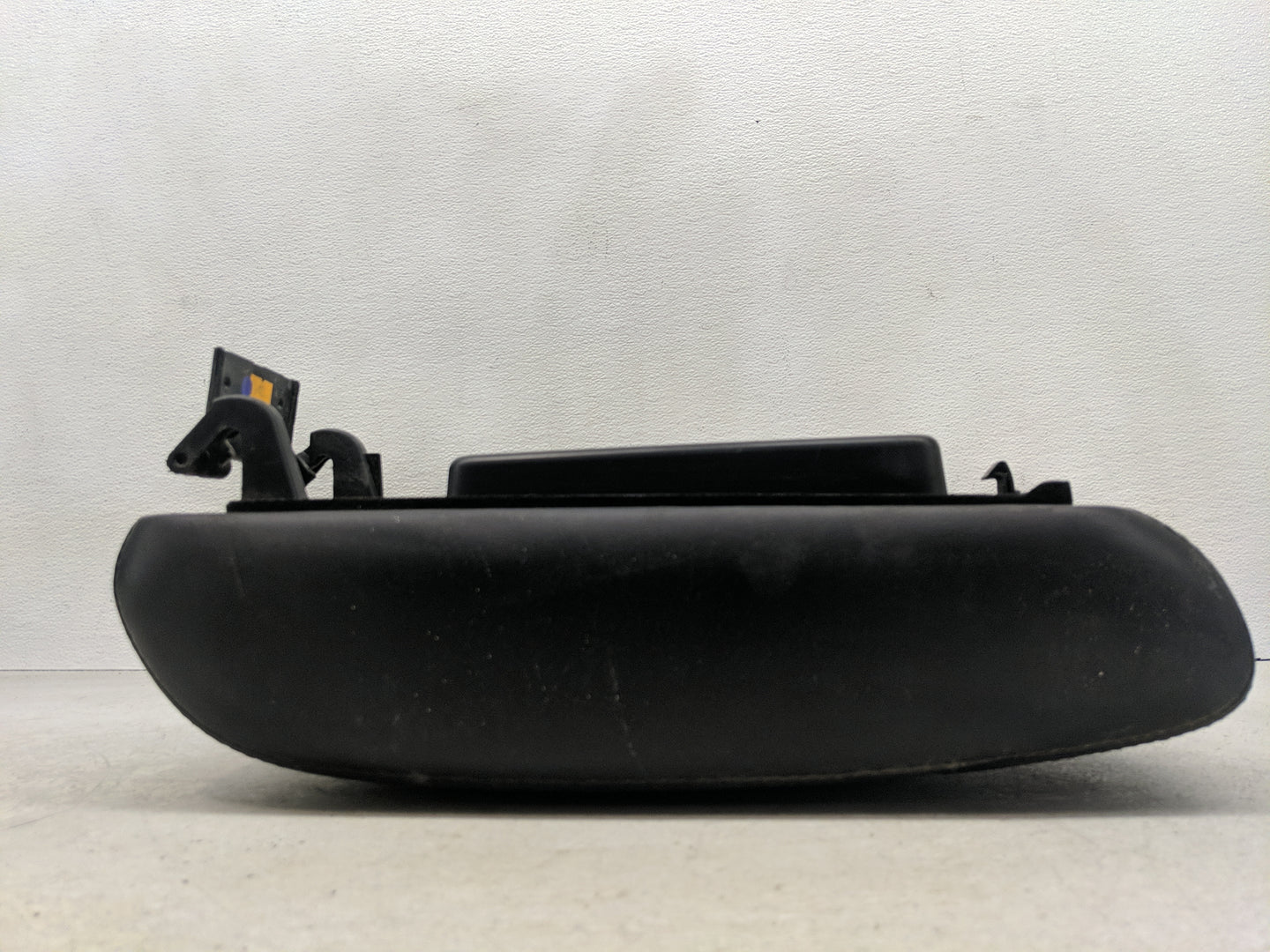 2018 Dodge Durango Center Console Armrest Cover Lid P/N:X85020100BL Fits OEM Used Auto Parts - Oemusedautoparts1.com