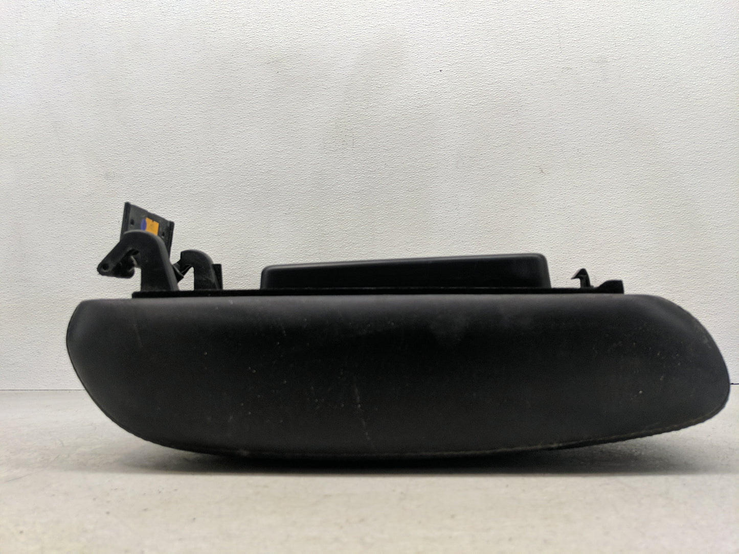 2018 Dodge Durango Center Console Armrest Cover Lid P/N:X85020100BL Fits OEM Used Auto Parts - Oemusedautoparts1.com