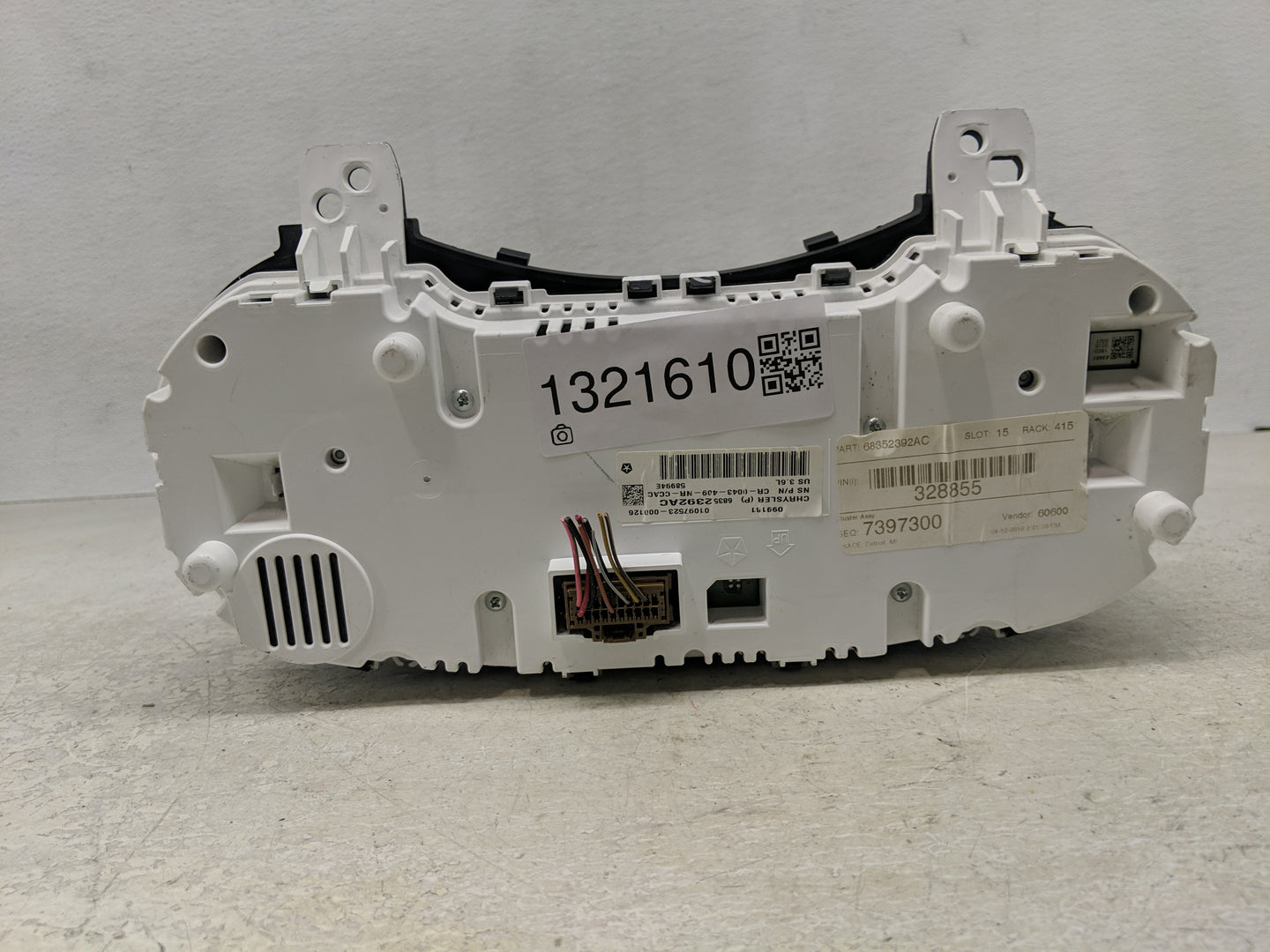 2018 Dodge Durango Instrument Cluster Speedometer Gauges P/N:68352392AC Fits OEM Used Auto Parts - Oemusedautoparts1.com