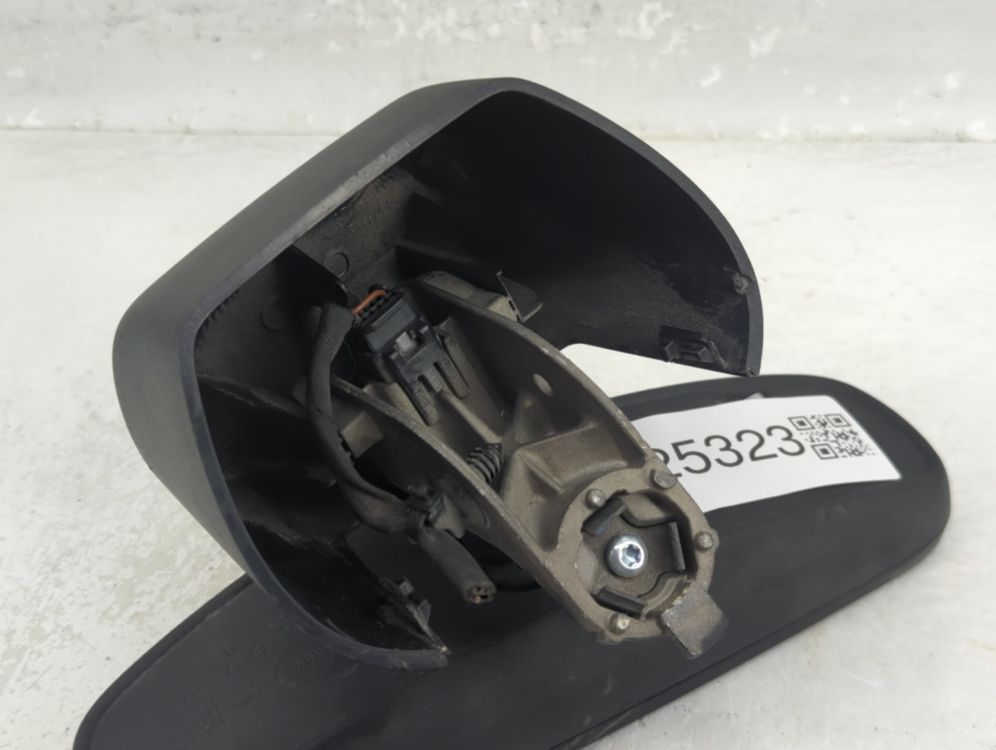2017-2018 Dodge Durango Interior Rear View Mirror Replacement OEM P/N:68289782AC Fits Fits 2017 2018 OEM Used Auto Parts - O